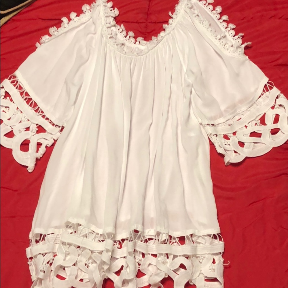 Lacey cold shoulder top